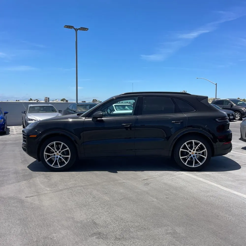 2024 Porsche Cayenne Base