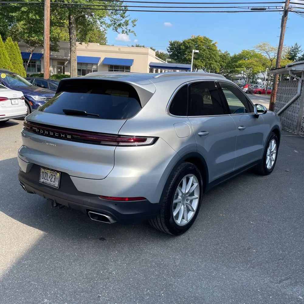 2024 Porsche Cayenne Base
