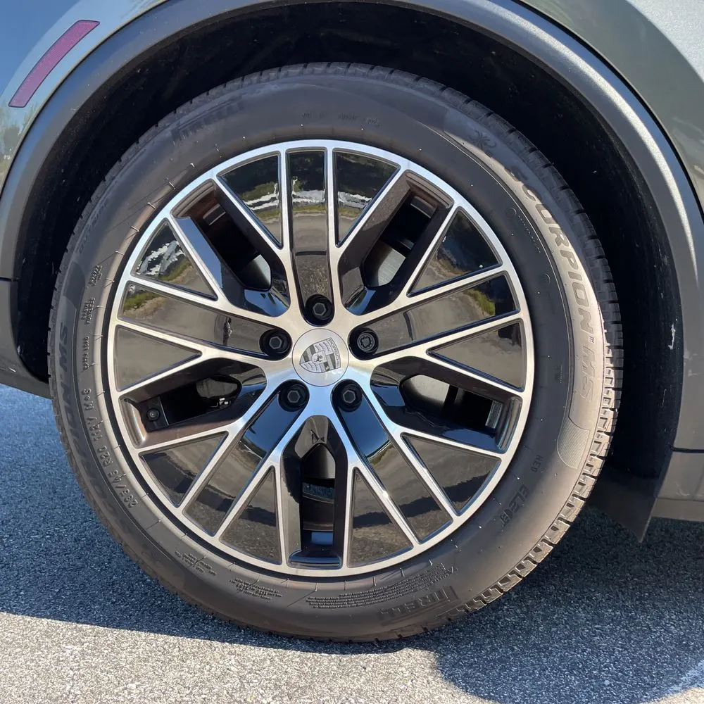 2025 Porsche Macan EV 4