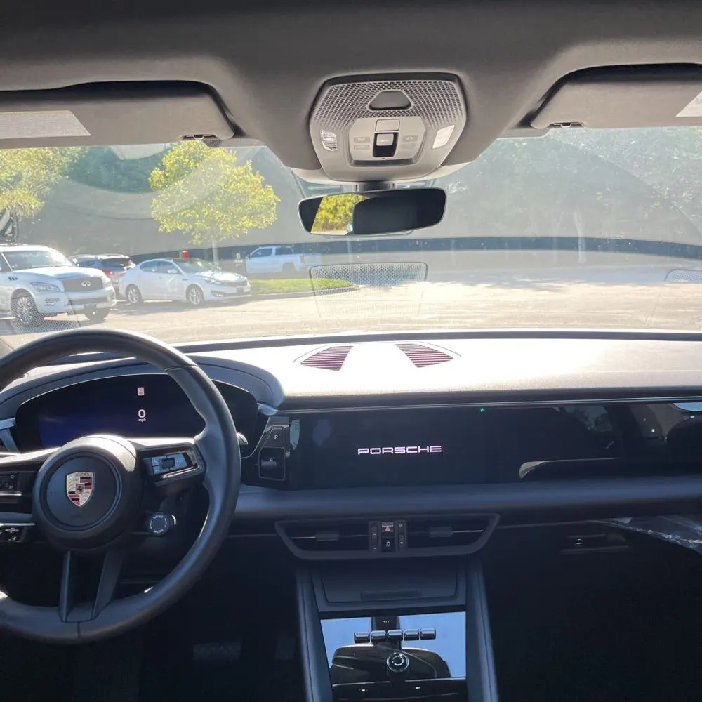 2025 Porsche Macan EV 4