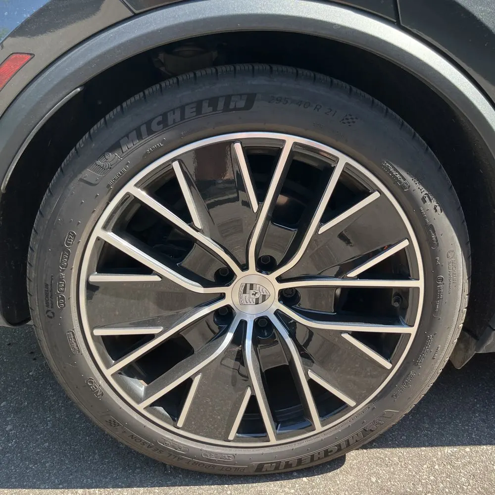 2024 Porsche Macan EV 4