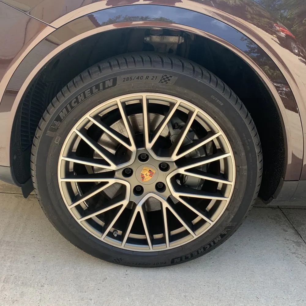 2022 Porsche Cayenne S Platinum Edition