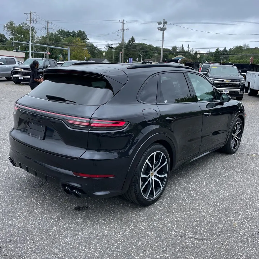 2021 Porsche Cayenne Turbo