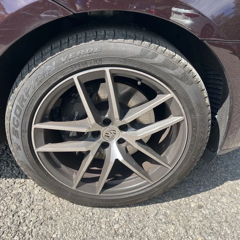 2023 Porsche Macan S