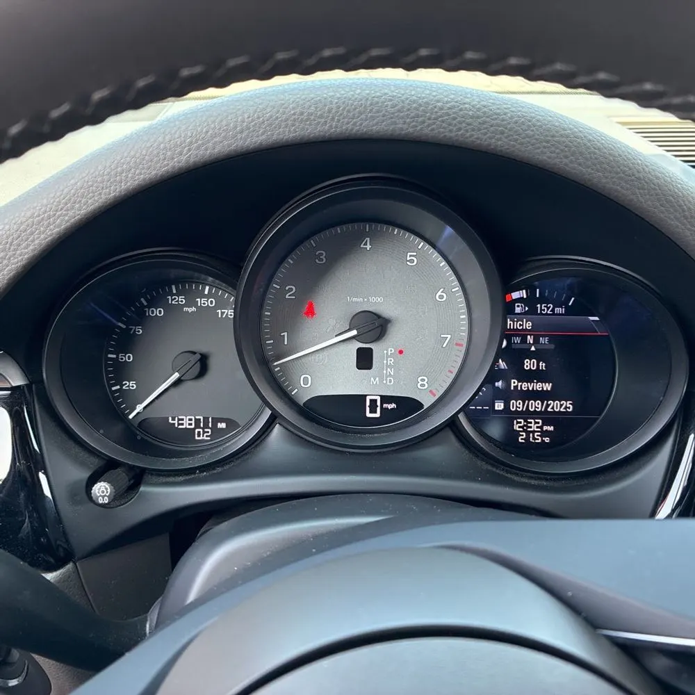 2022 Porsche Macan S
