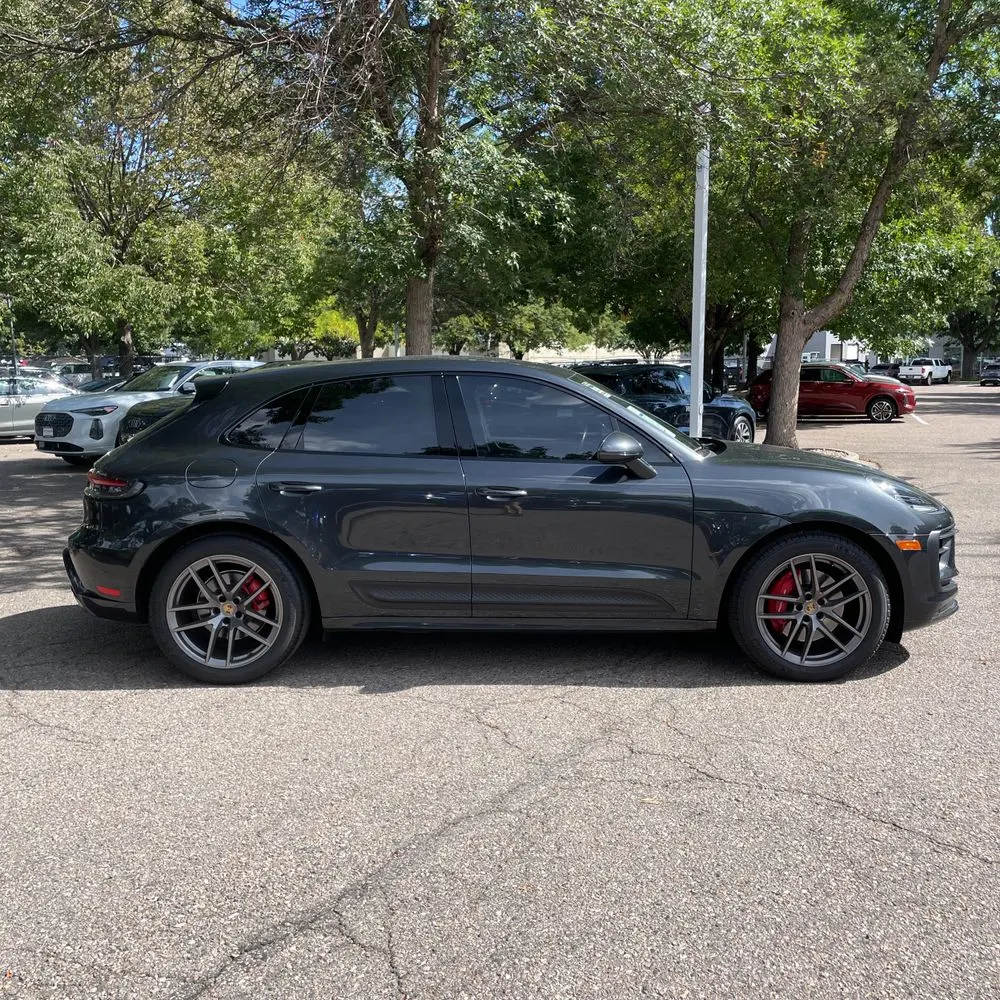 2022 Porsche Macan S