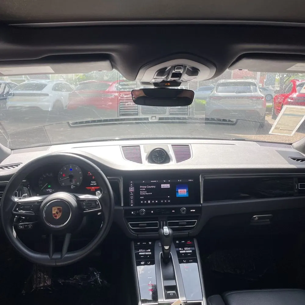 2022 Porsche Macan S