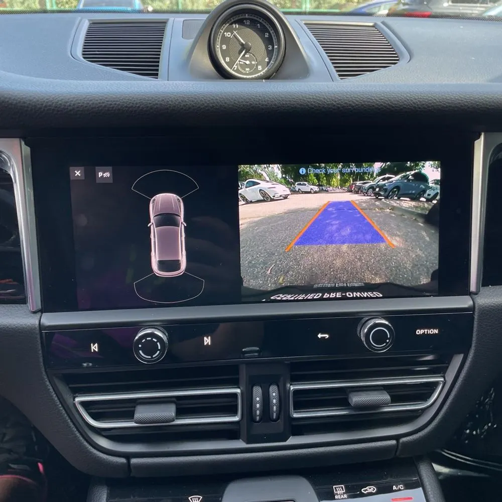 2022 Porsche Macan S