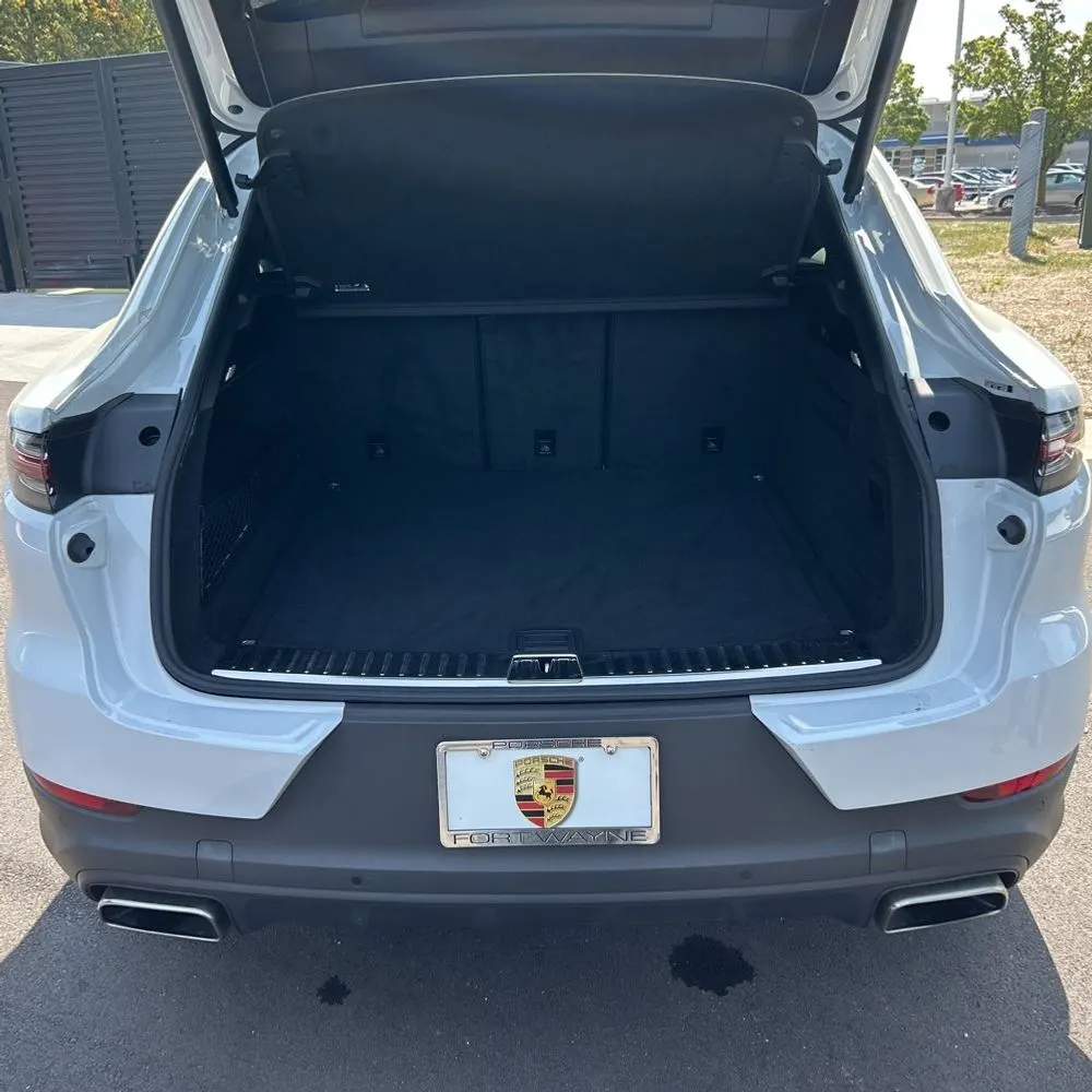 2022 Porsche Cayenne Coupe