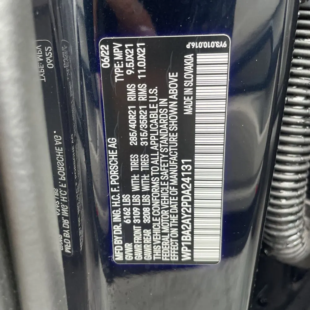 2023 Porsche Cayenne Platinum Edition