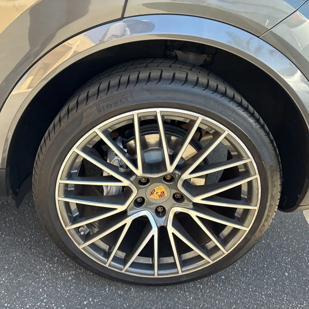2022 Porsche Cayenne Base