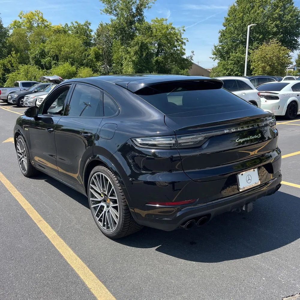 2022 Porsche Cayenne Turbo S E-Hybrid Coupe