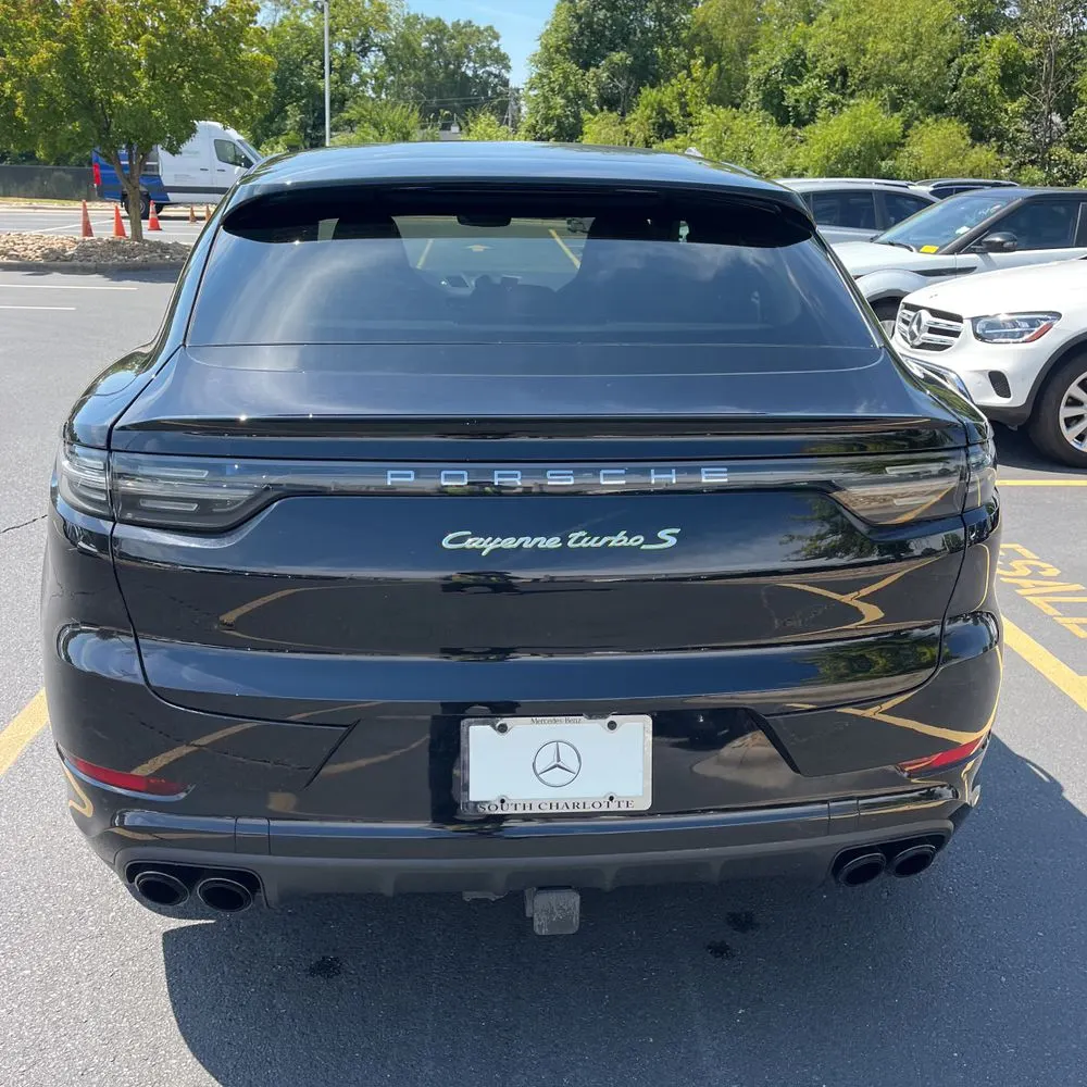 2022 Porsche Cayenne Turbo S E-Hybrid Coupe