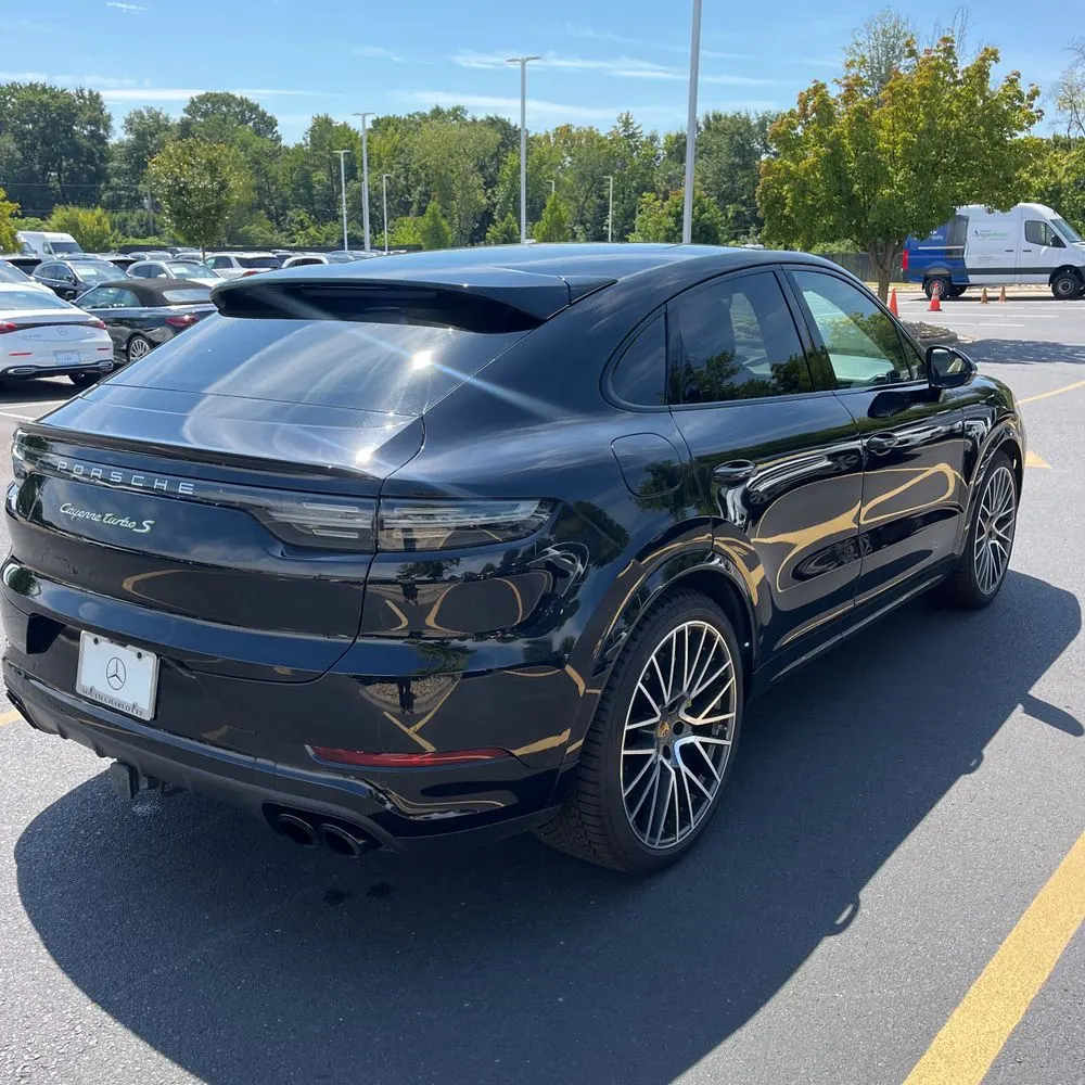 2022 Porsche Cayenne Turbo S E-Hybrid Coupe