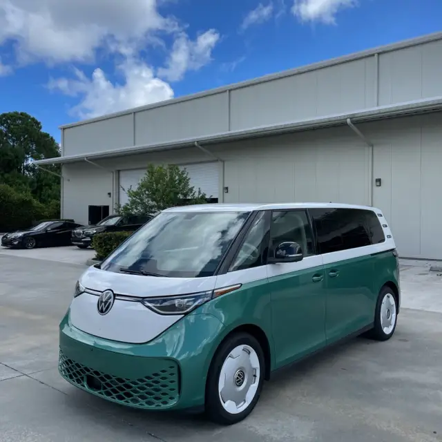 2025 Volkswagen ID Buzz  1st Edition 4Motion