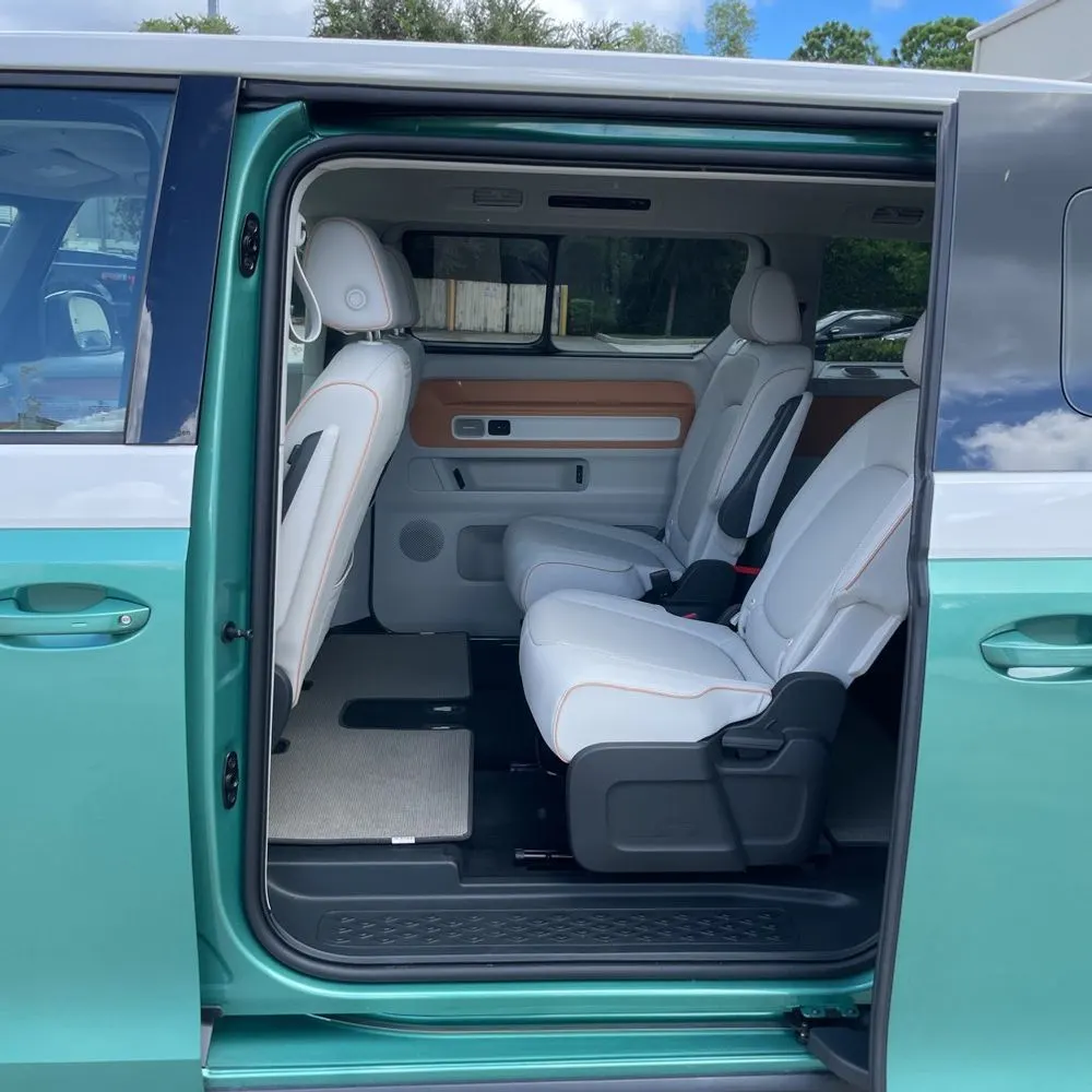 2025 Volkswagen ID Buzz  1st Edition 4Motion