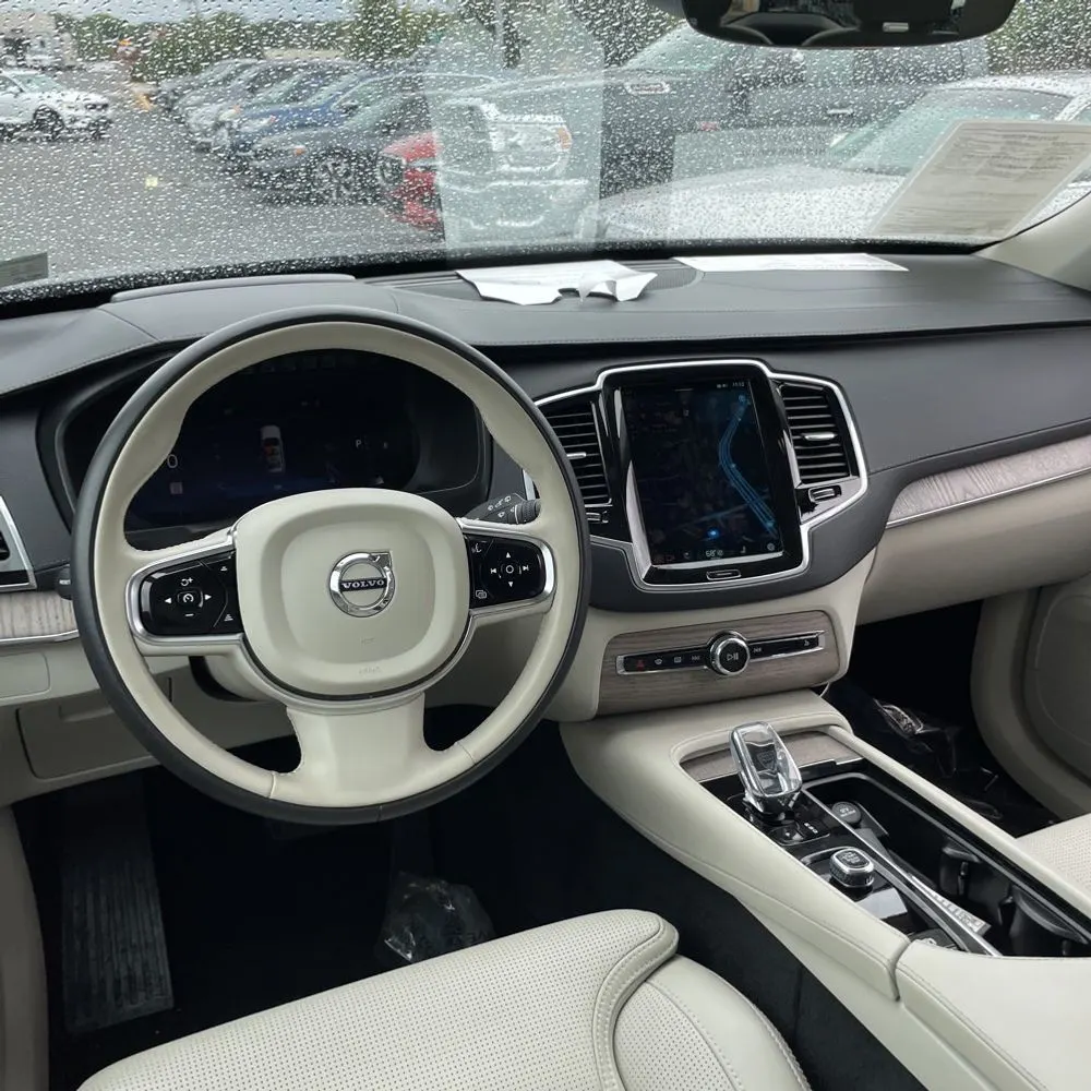 2024 Volvo XC90 B6 - Ultimate