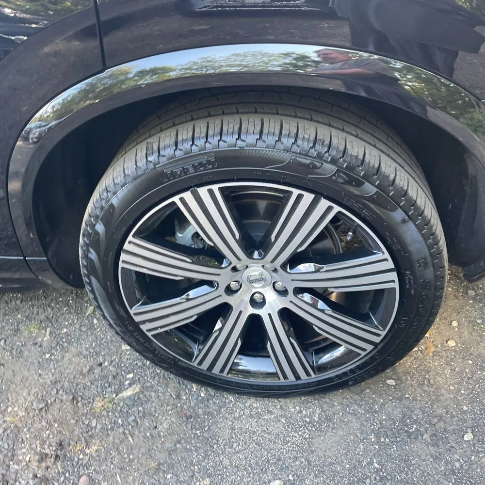 2025 Volvo XC90 B6 - Plus