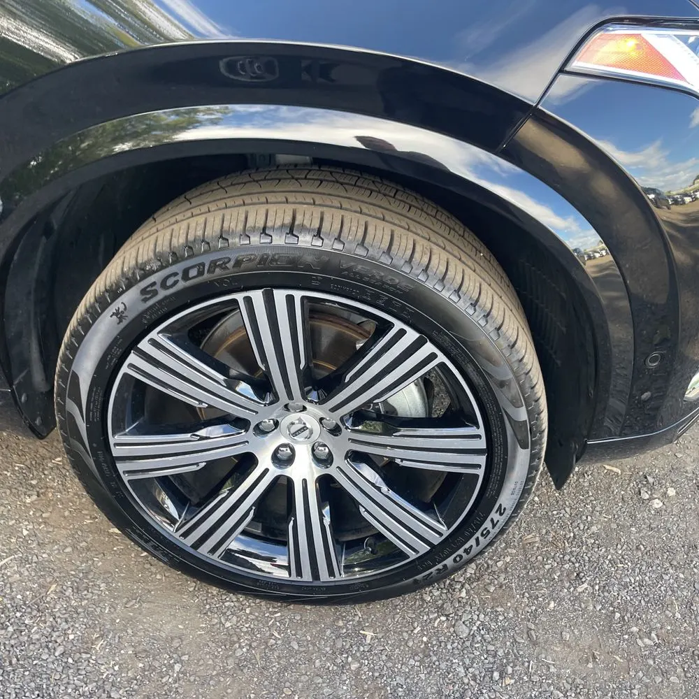 2025 Volvo XC90 B6 - Plus