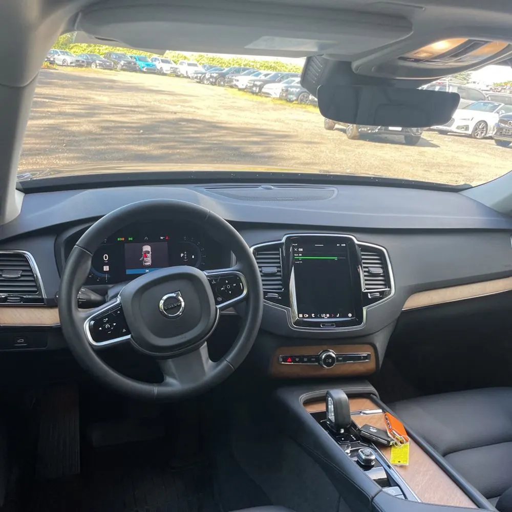 2025 Volvo XC90 B6 - Plus
