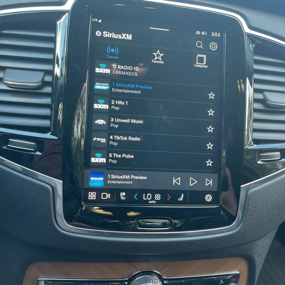 2025 Volvo XC90 B6 - Plus