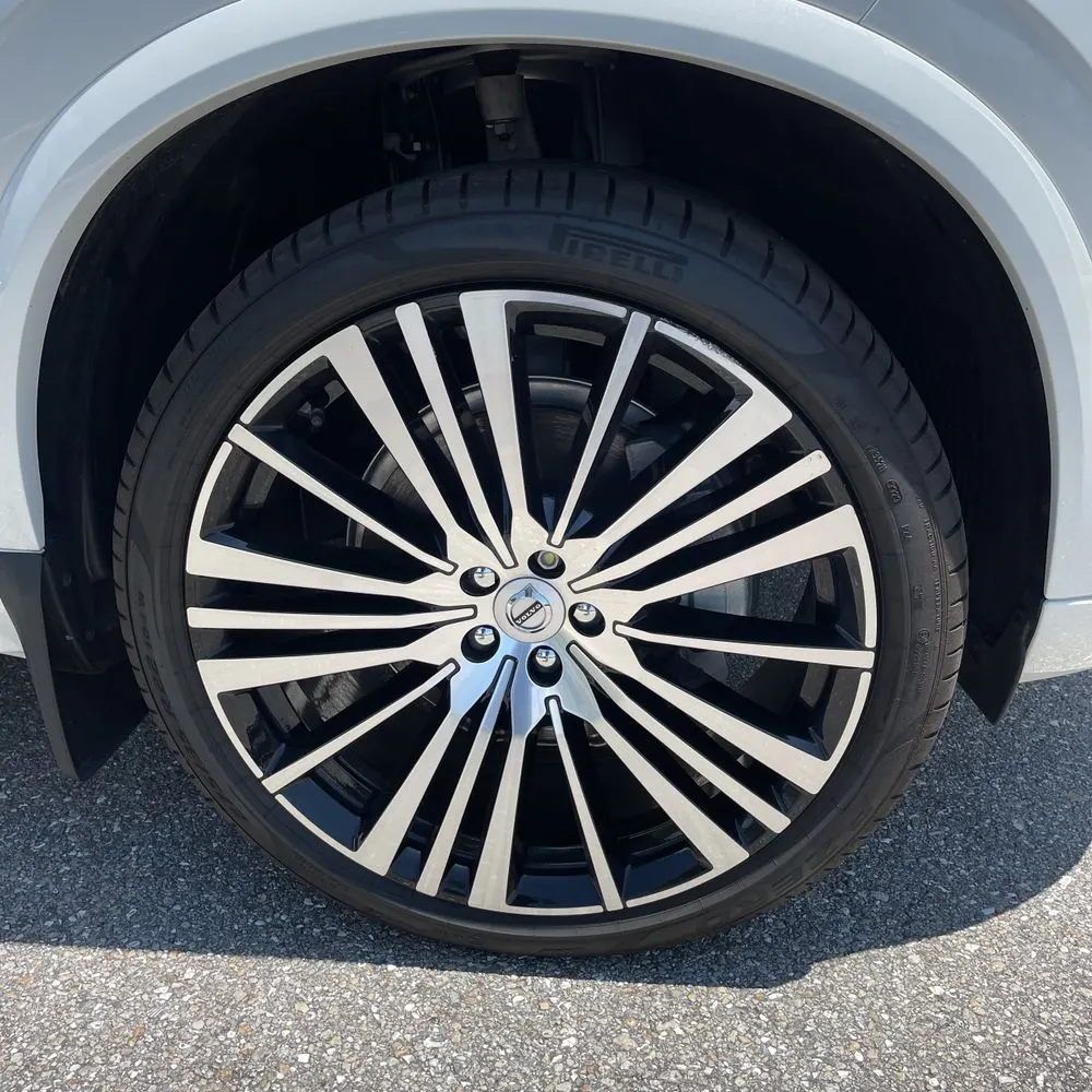 2025 Volvo XC90 B6 - Ultra