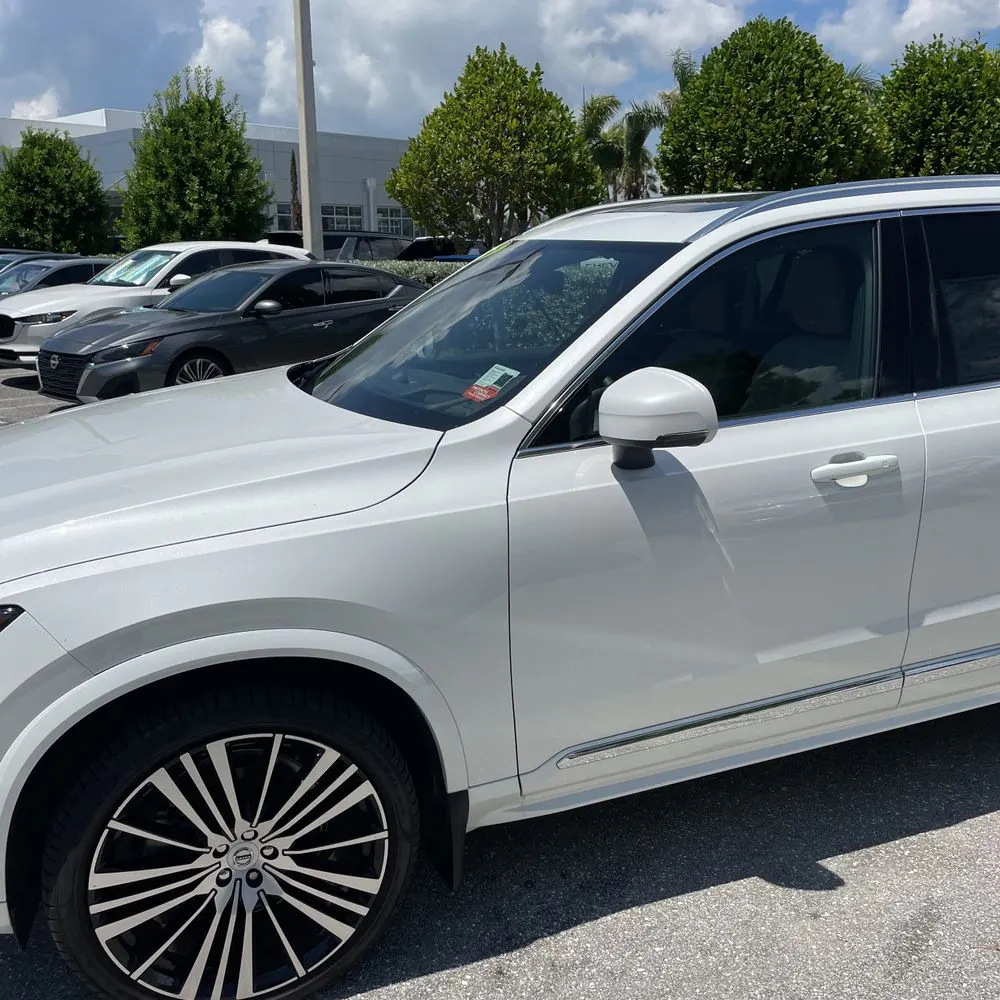 2025 Volvo XC90 B6 - Ultra
