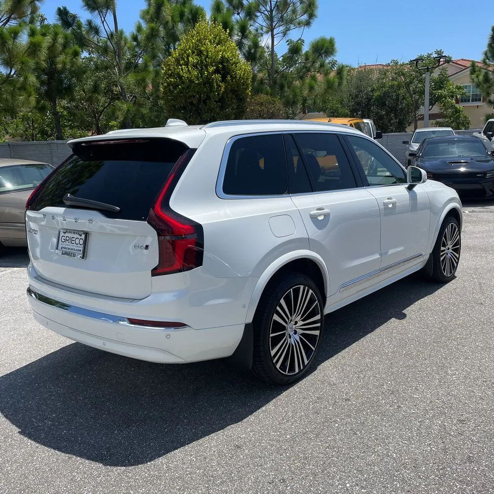 2025 Volvo XC90 B6 - Ultra
