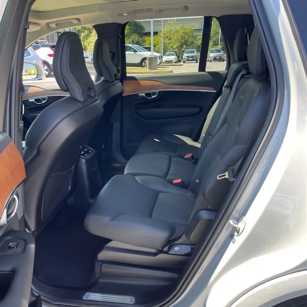 2024 Volvo XC90 T8 - Plus PHEV