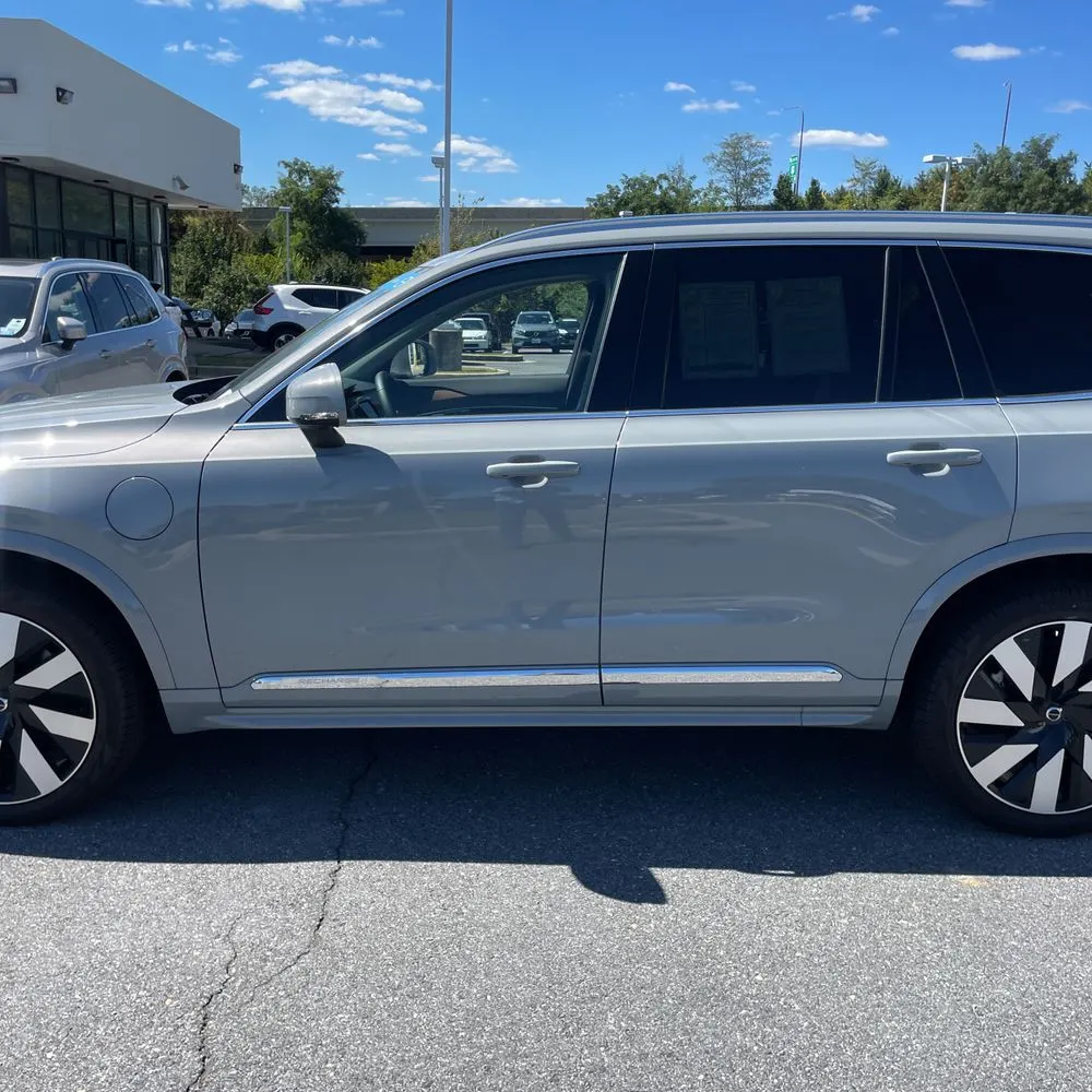 2024 Volvo XC90 T8 - Plus PHEV