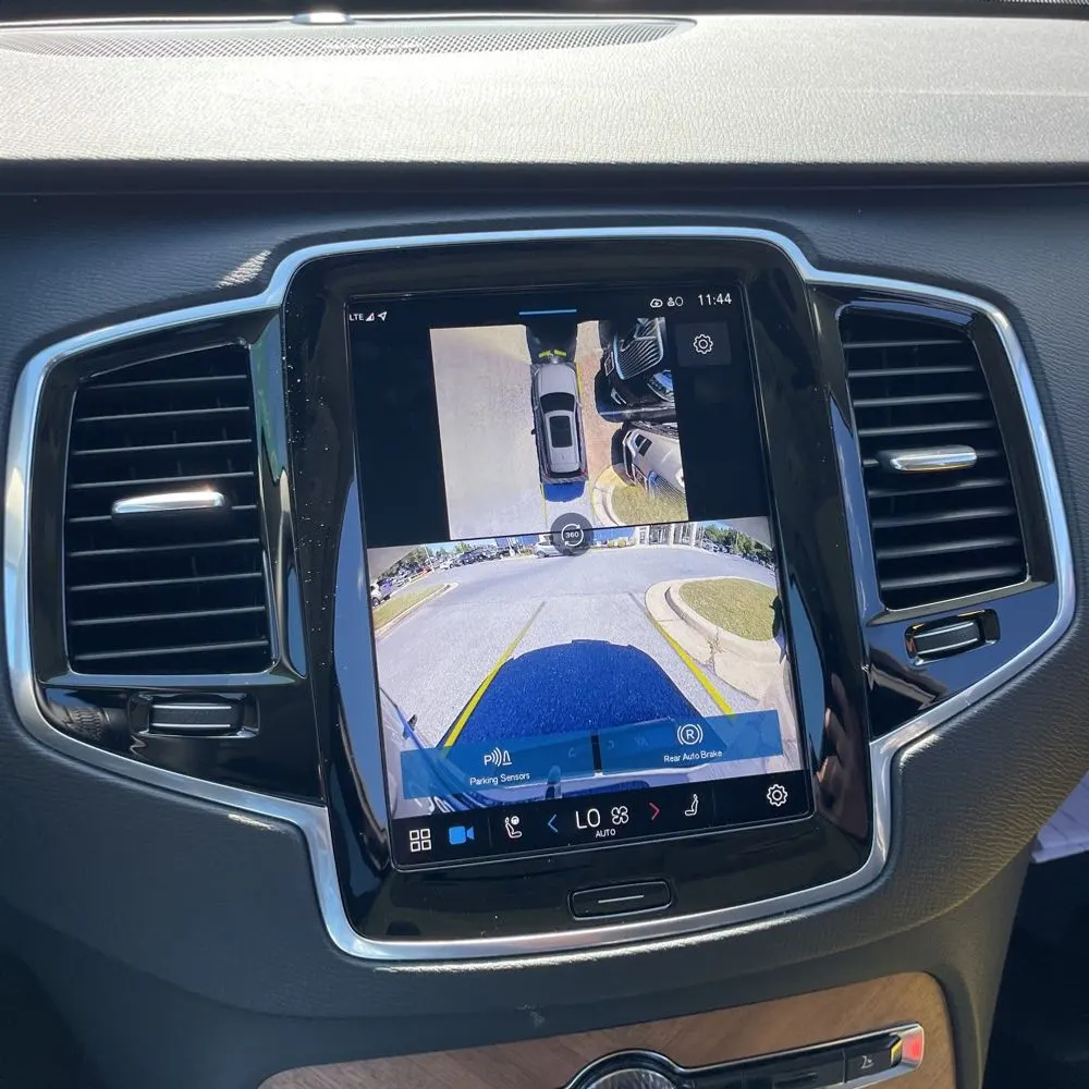 2024 Volvo XC90 T8 - Plus PHEV
