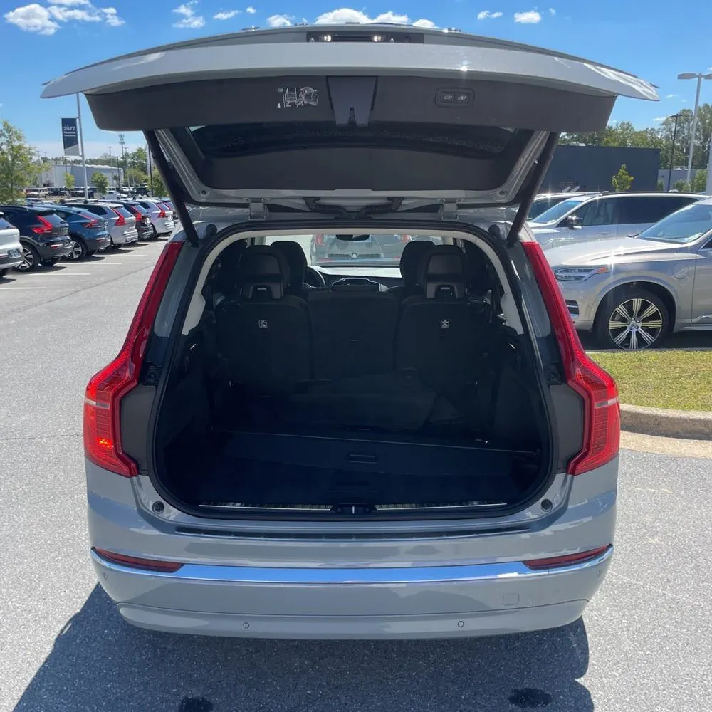 2024 Volvo XC90 T8 - Plus PHEV