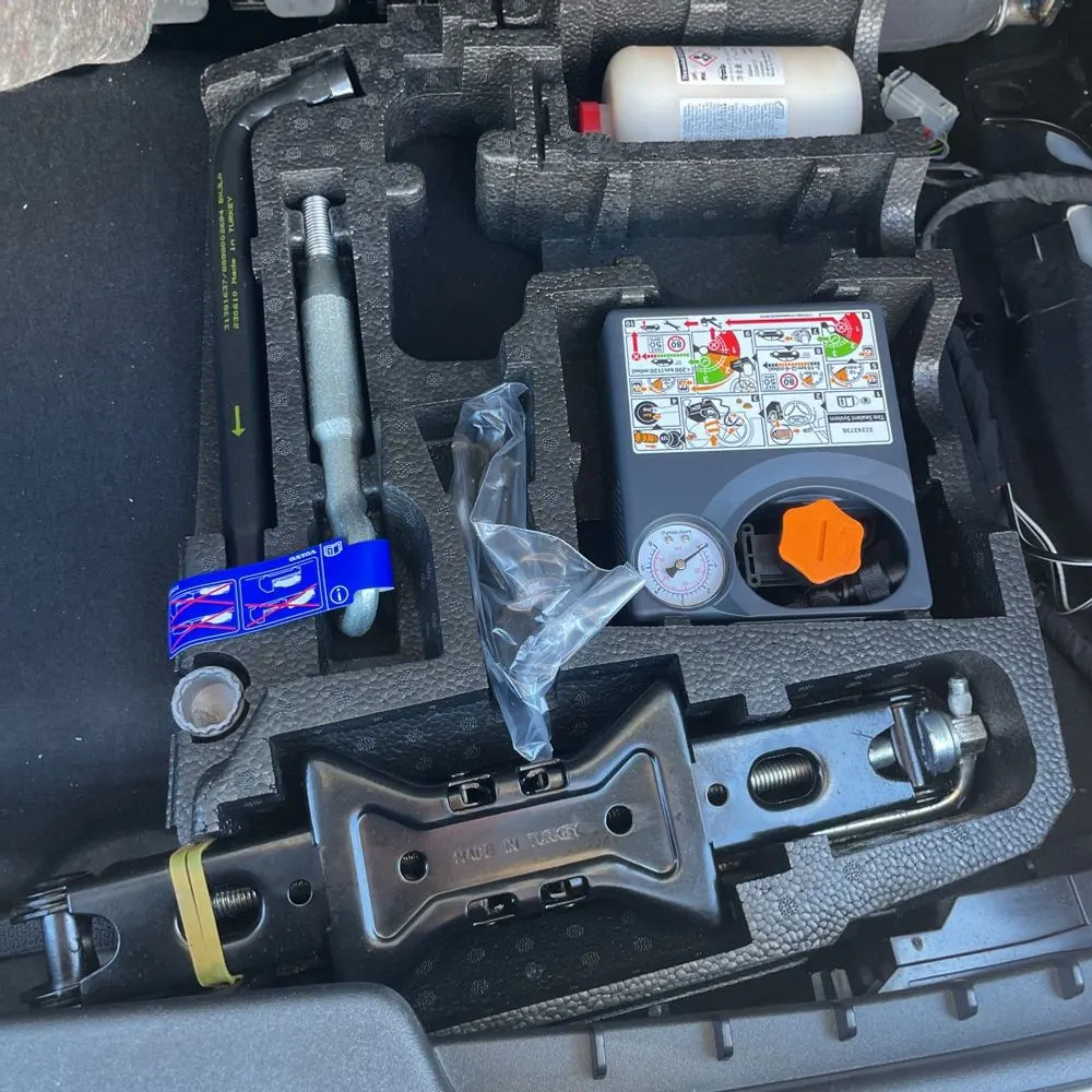 2024 Volvo XC90 T8 - Plus PHEV