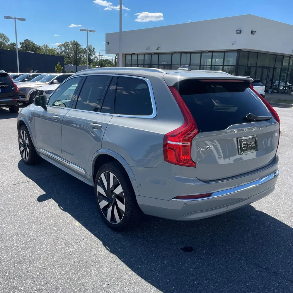 2024 Volvo XC90 T8 - Plus PHEV