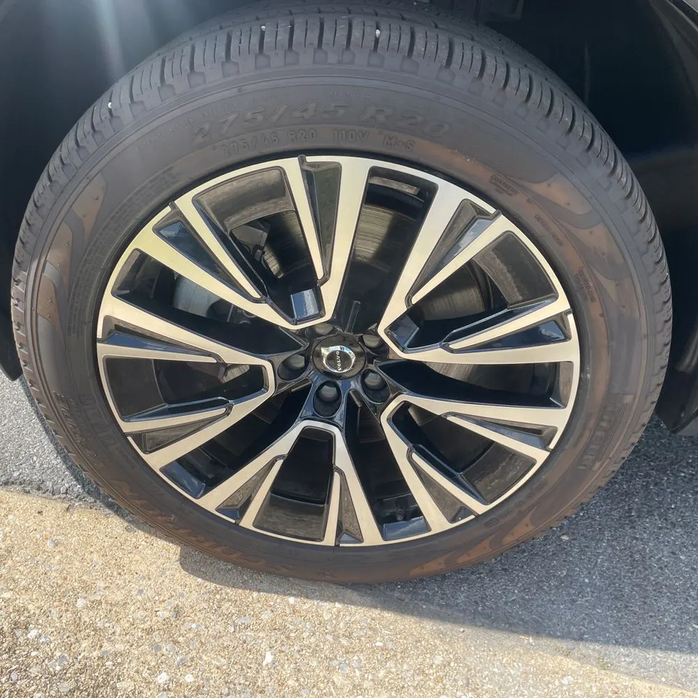 2024 Volvo XC90 T8 - Plus PHEV