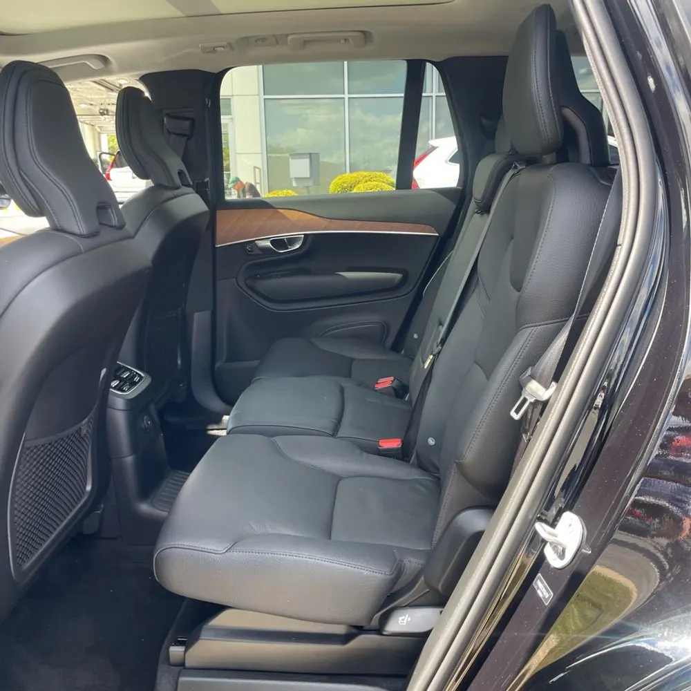 2024 Volvo XC90 T8 - Plus PHEV