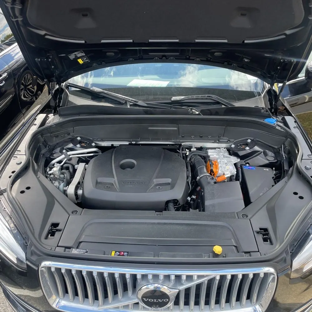 2024 Volvo XC90 T8 - Plus PHEV