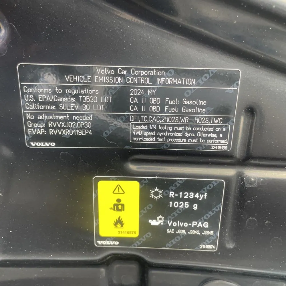 2024 Volvo XC90 T8 - Plus PHEV