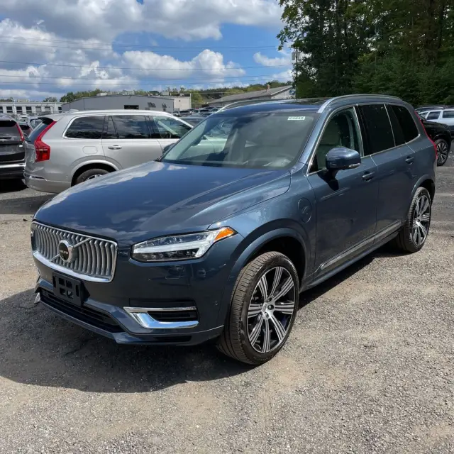 2024 Volvo XC90 T8 - Ultimate PHEV