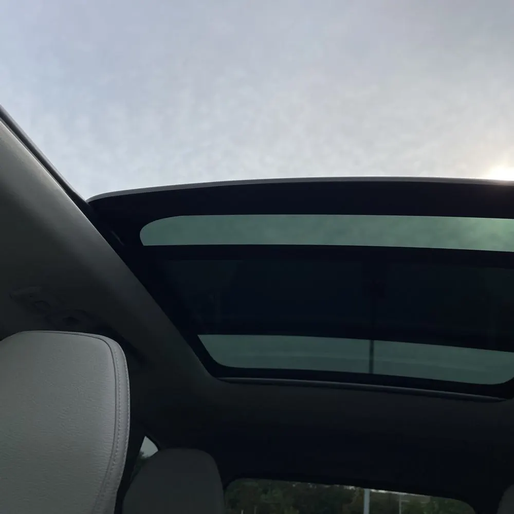 2023 Volvo XC90 T8 - Plus