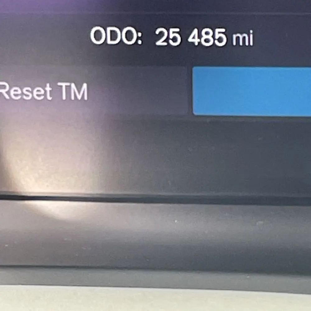 2023 Volvo XC90 T8 - Plus