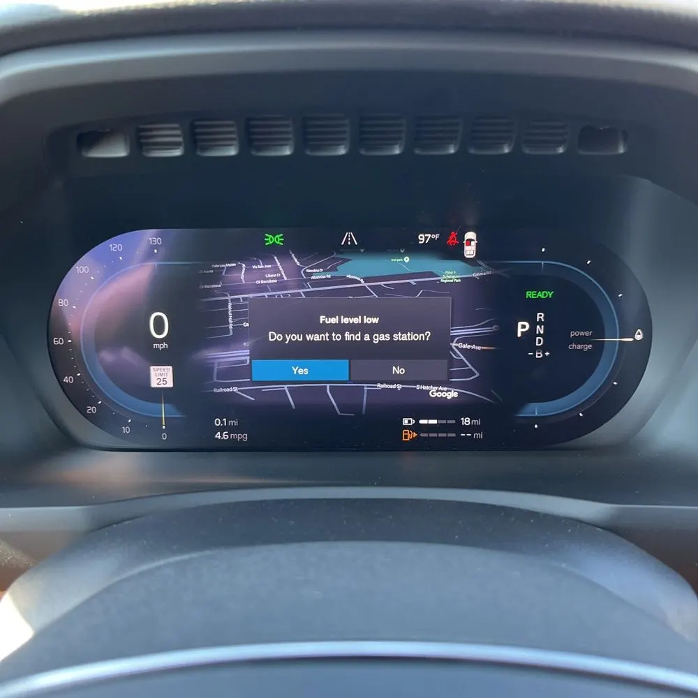 2023 Volvo XC90 T8 - Plus