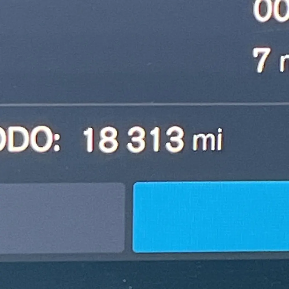 2023 Volvo XC90 T8 - Plus