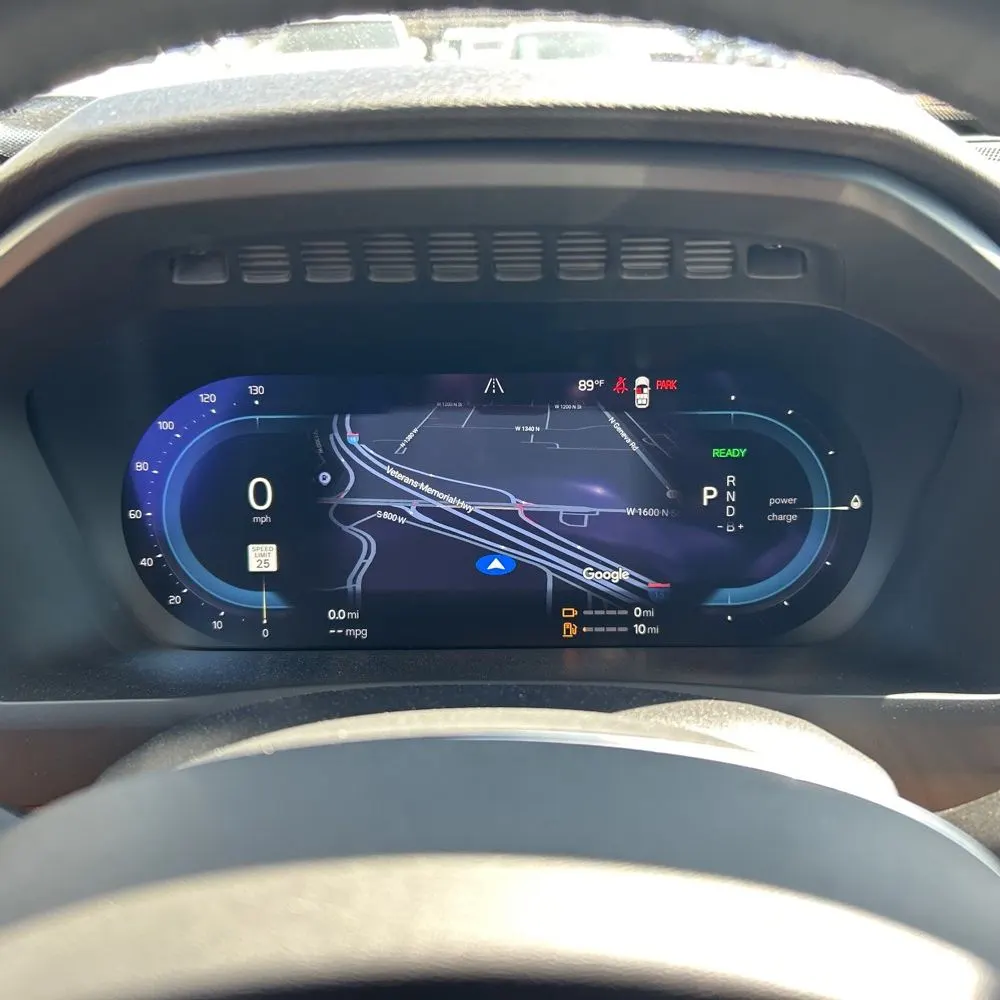 2023 Volvo XC90 T8 - Plus