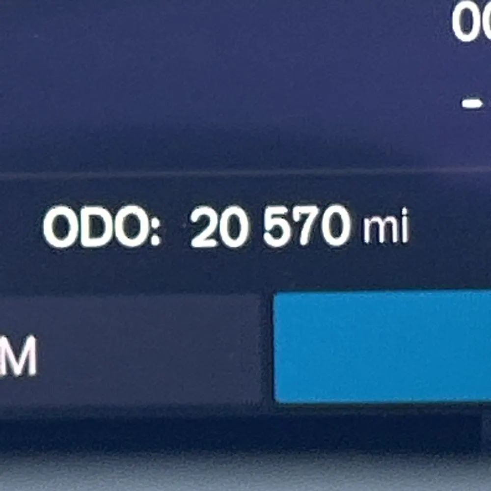 2023 Volvo XC90 T8 - Plus