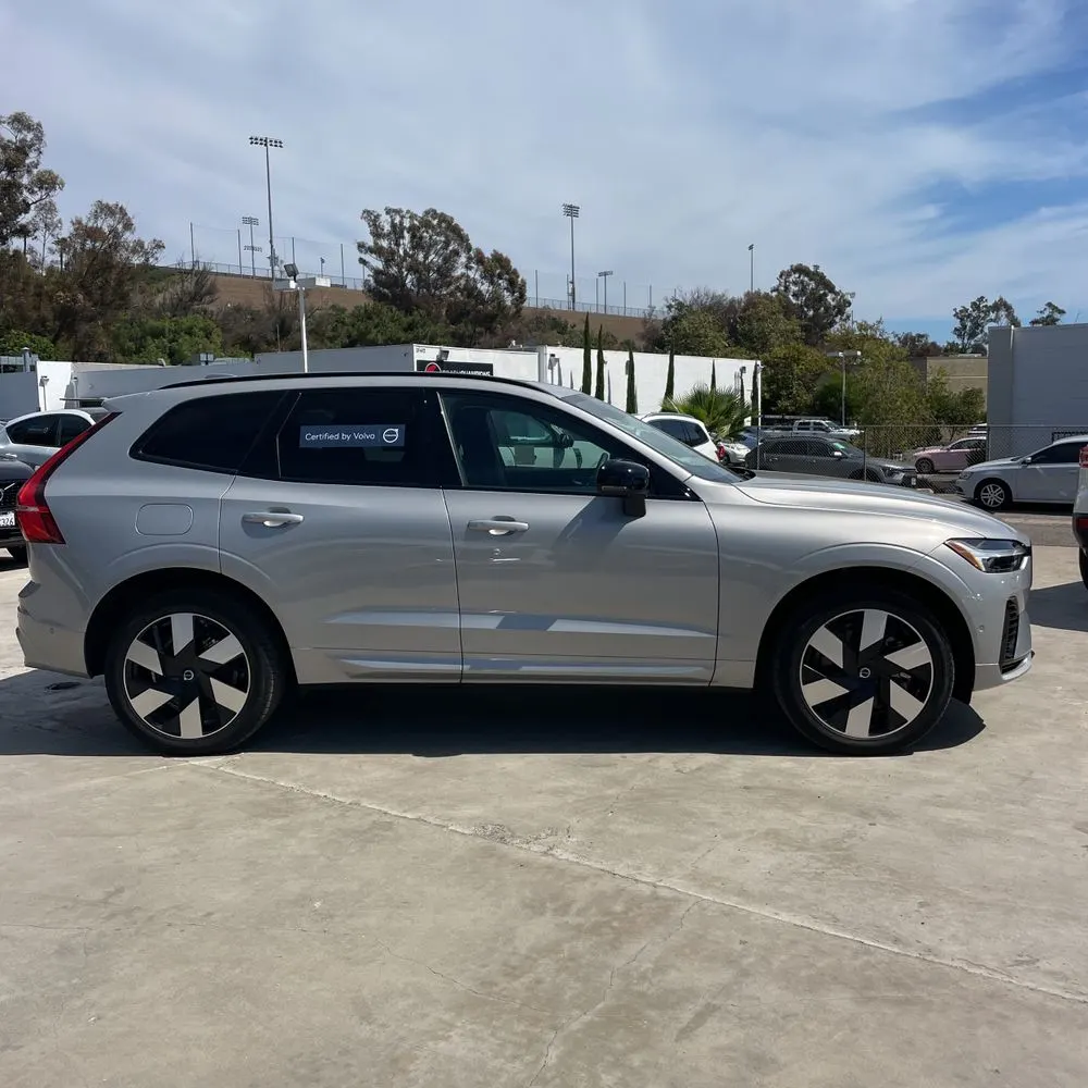 2024 Volvo XC60 T8 - Plus PHEV