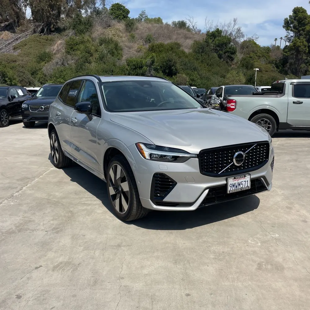 2024 Volvo XC60 T8 - Plus PHEV