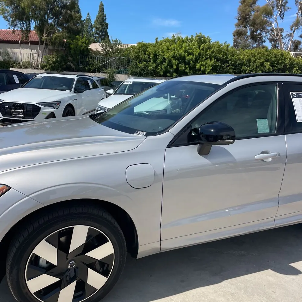 2024 Volvo XC60 T8 - Plus PHEV