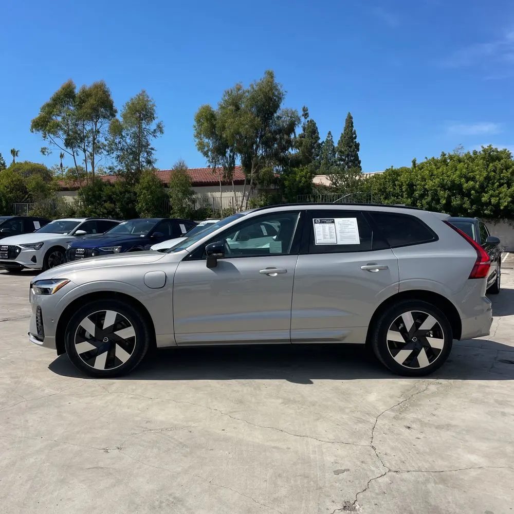 2024 Volvo XC60 T8 - Plus PHEV