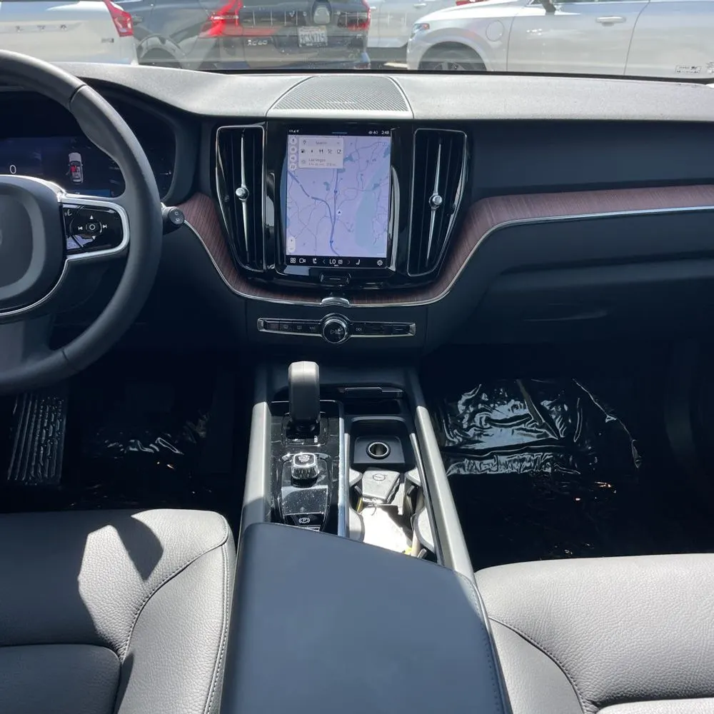 2024 Volvo XC60 T8 - Plus PHEV